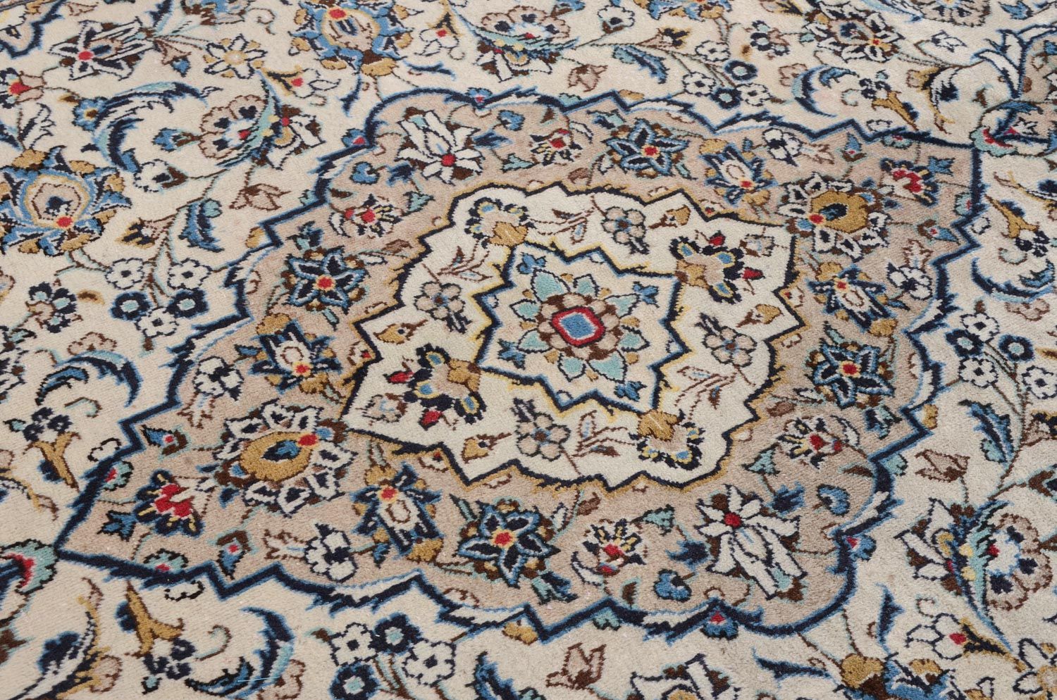 Perserteppich - Keshan 300 x 198 cm - beige - Image 2